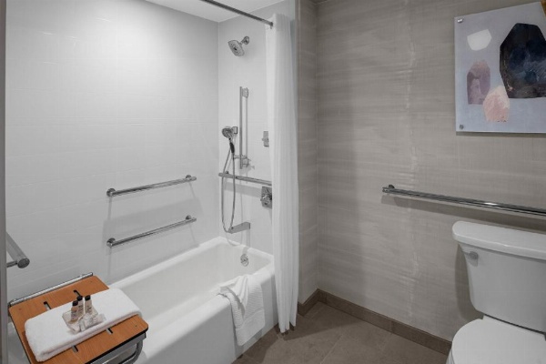 Delta Hotels by Marriott Santa Clara Silicon Valley image 28